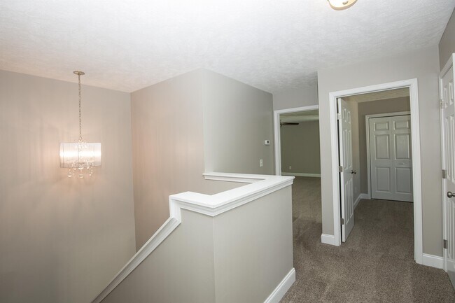 Building Photo - 111 Lightwater Dr
