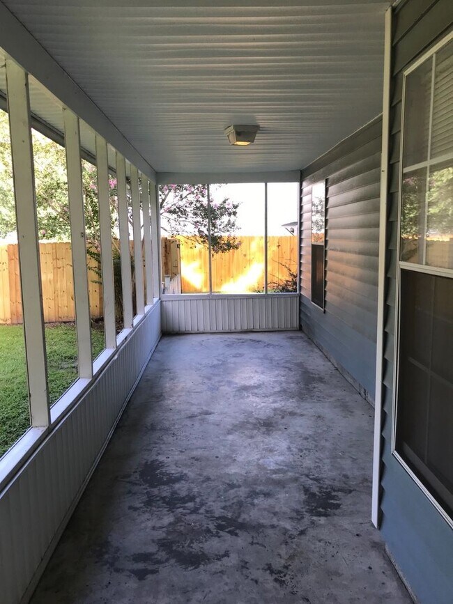 Building Photo - Gorgeous Home in Crowfield Plantation!