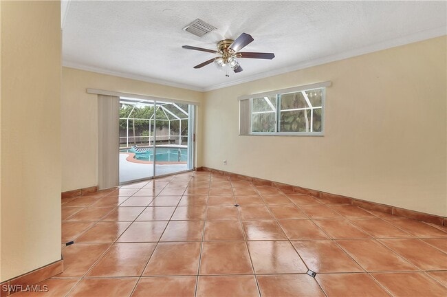 Building Photo - 639 Pompano Dr