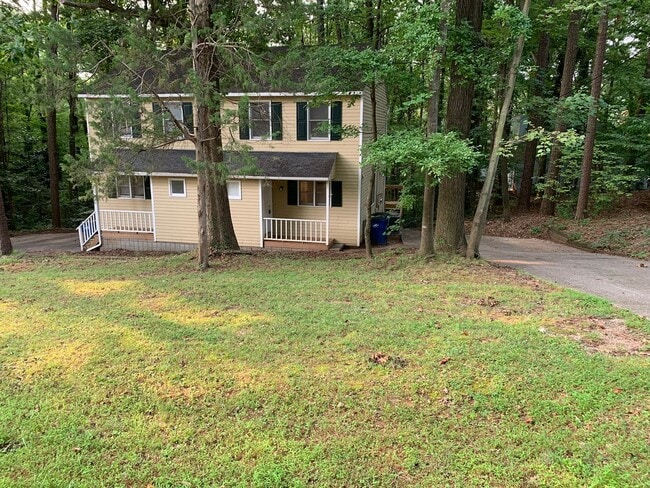 Building Photo - 4804  EM#16