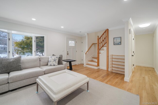 Building Photo - 19 Pine Tree Ln