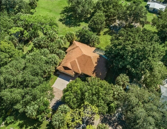 Building Photo - 522 SW Timber Trail