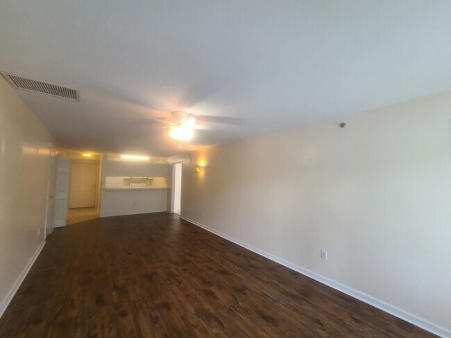 Building Photo - 4 Bedroom, 4 Bath in Star City - SHORT TERM LEASE, Now to 7/24/26