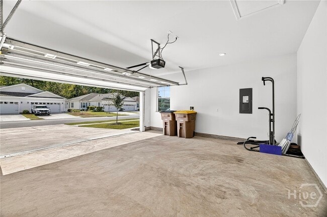 Building Photo - 170 Holloway Hl