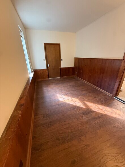 Building Photo - 130 Front St