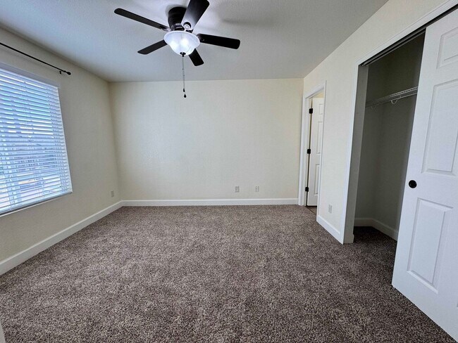 Building Photo - 1832 Riverwalk Pkwy