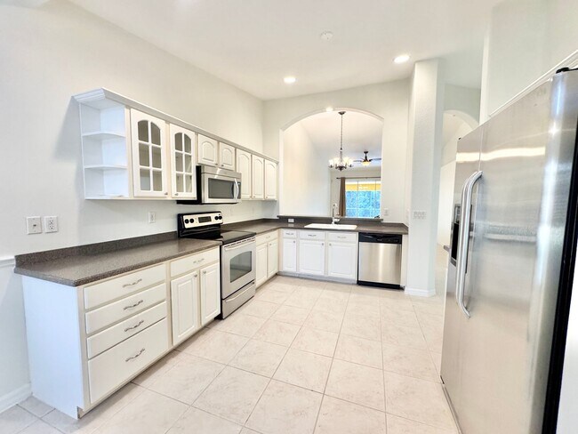 Building Photo - ** TUSCANY COVE ** 3 BED / 2 BATH - VILLA ...