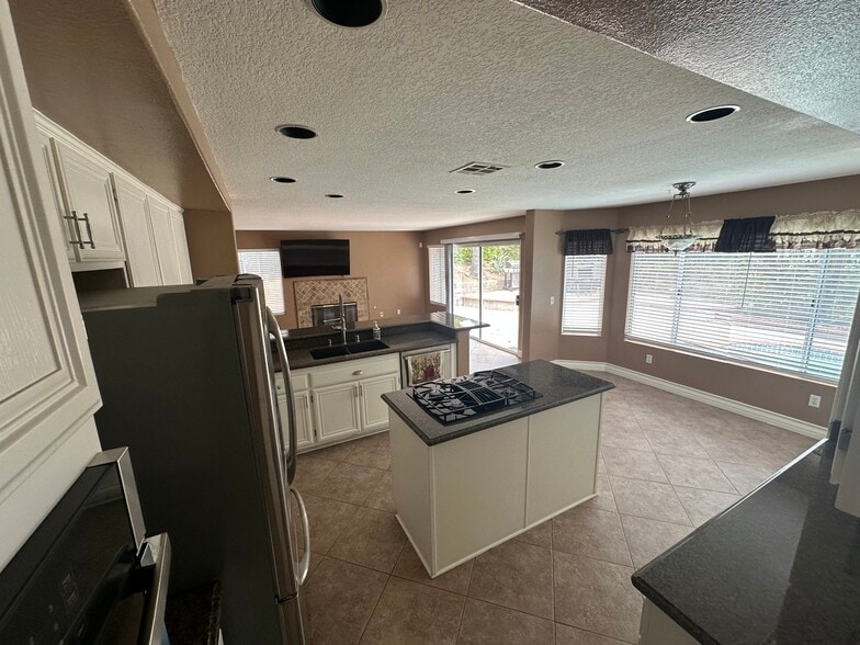 Building Photo - 28338 Welfleet Ln