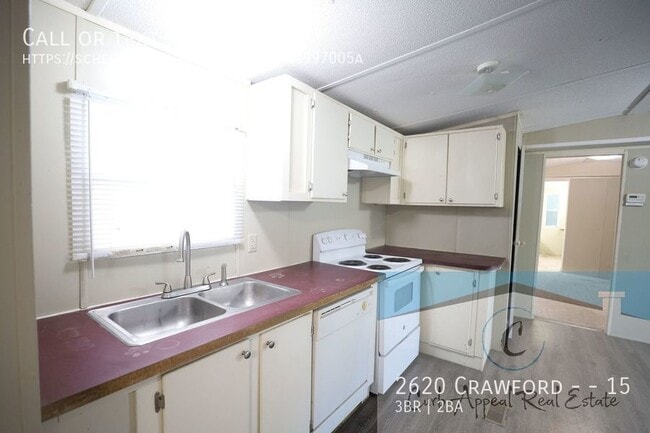 Building Photo - 2620 Crawford Dr