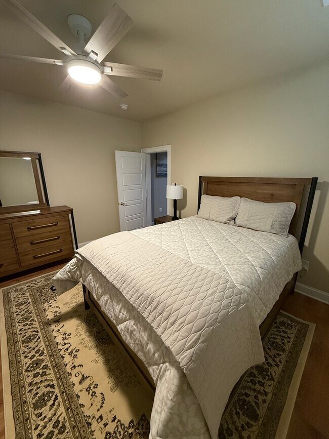 Building Photo - 2021 Rivermont Ave