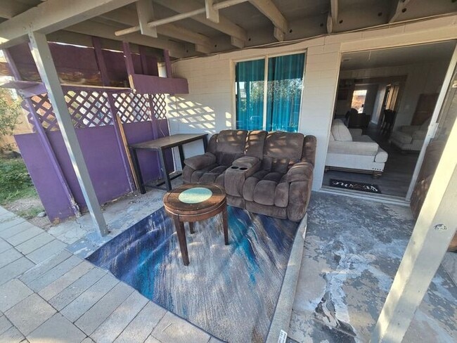 Building Photo - Rooms for Rent – Furnished, Lockable, & Private Backyard! 6 Spots Open.