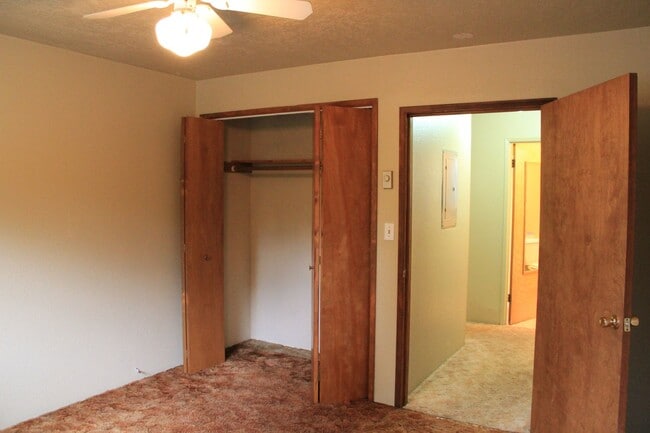 Building Photo - 1432