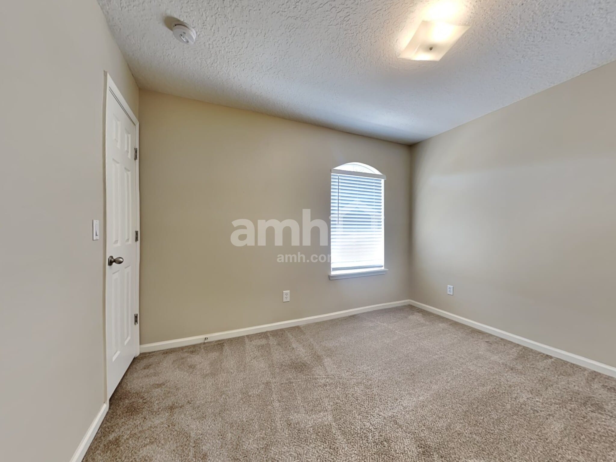 Building Photo - 96615 Commodore Point Dr