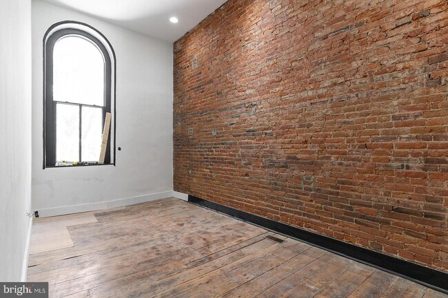 Building Photo - 1520 Green St