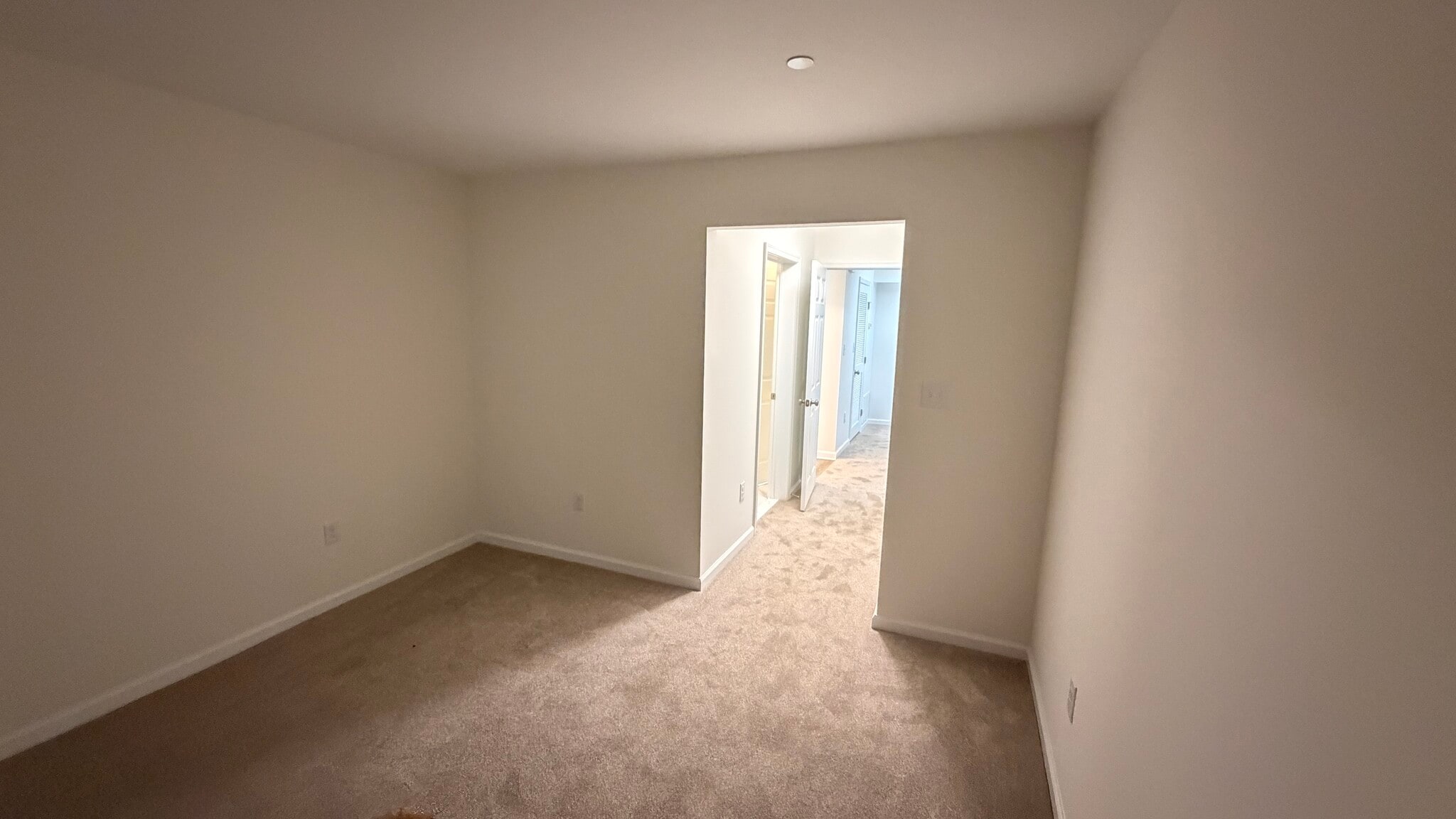 Building Photo - 1217 Waterford Dr