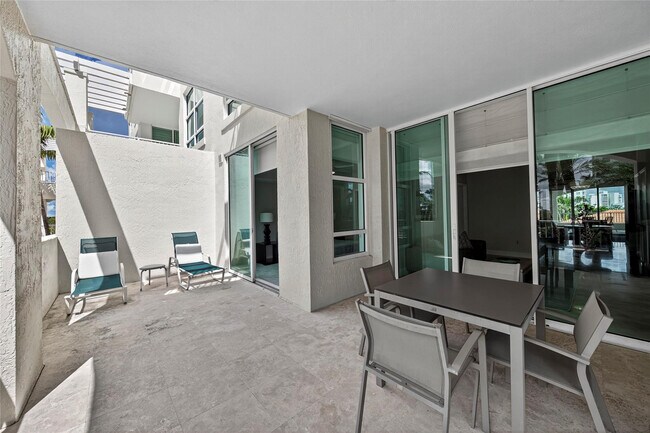 Building Photo - 3700 S Ocean Blvd