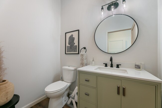 Building Photo - 645 US-12