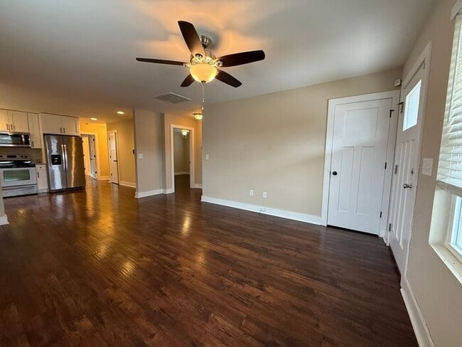 Building Photo - Lovely 3 Bed 2 Bath House in Old Hickory - Fenced in Yard