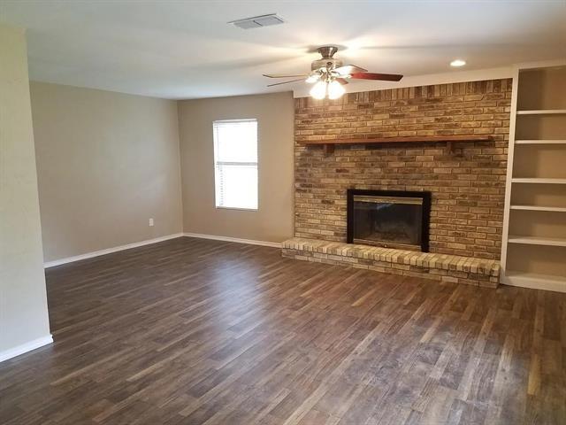 Building Photo - 100 Lochness Ln