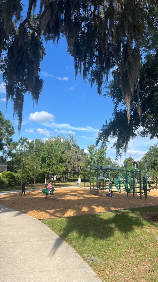 Building Photo - 13335 Crest Lake Dr