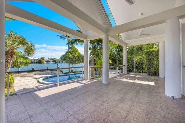 Building Photo - 621 N Mashta Dr