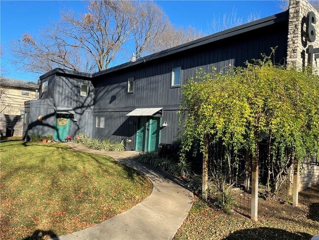 Primary Photo - 610 Franklin Blvd