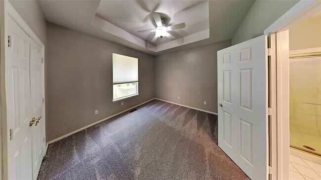 Building Photo - 741 Fox Bend Trail