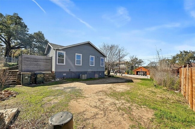 Building Photo - 2201 Indian Creek Rd