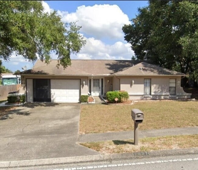 Building Photo - 7337 Orchid Lake Rd
