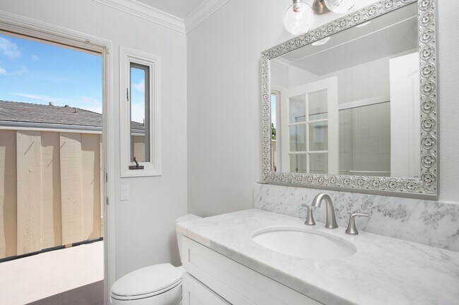 Building Photo - South Huntington Beach Home