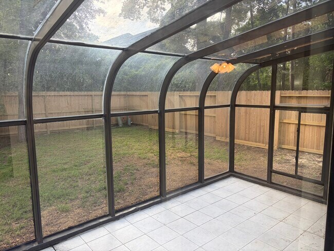Building Photo - 17 Capewood Ct