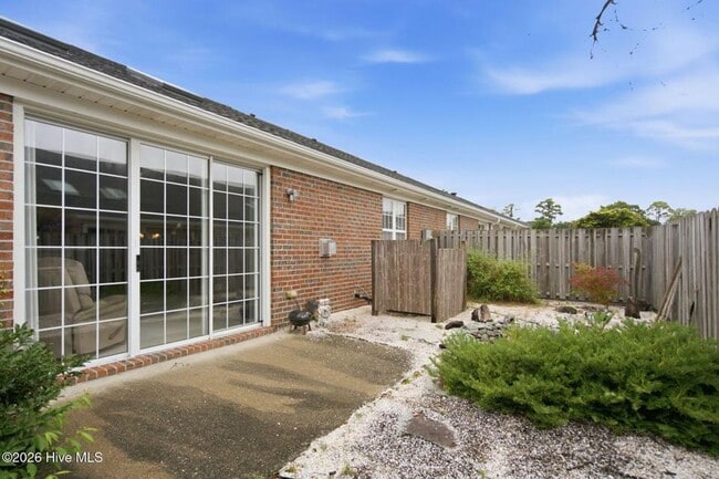 Building Photo - 5006 Carleton Dr