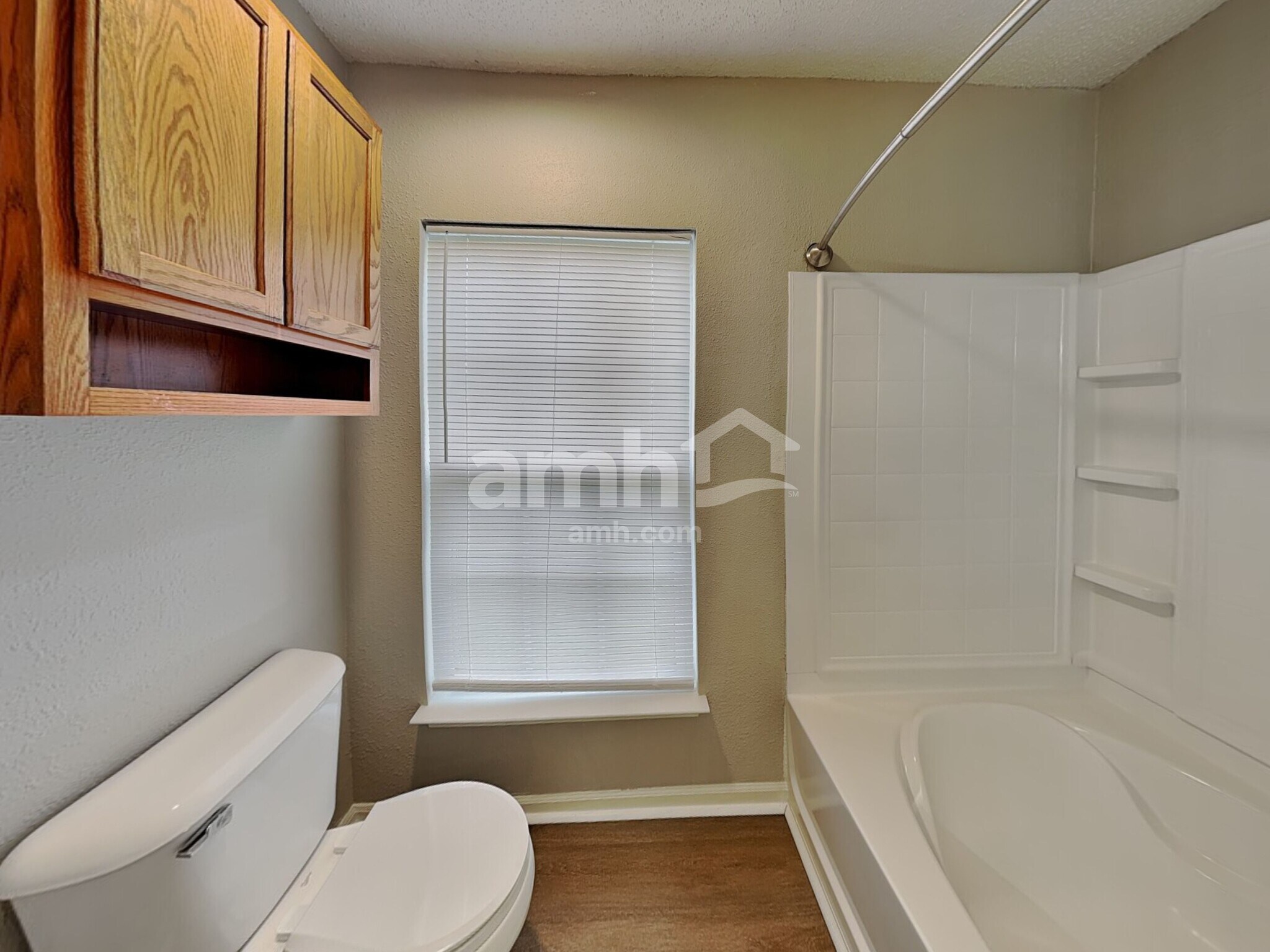 Building Photo - 5793 Amber Ln