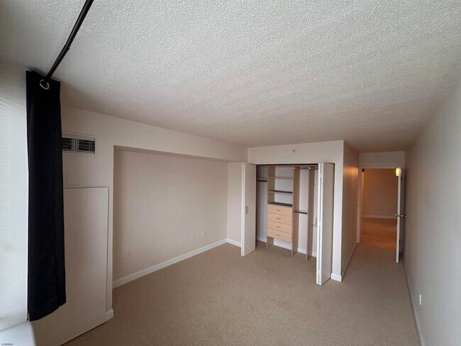 Building Photo - 526 Pacific Ave