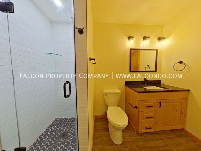 Building Photo - 122 Dolomite Dr