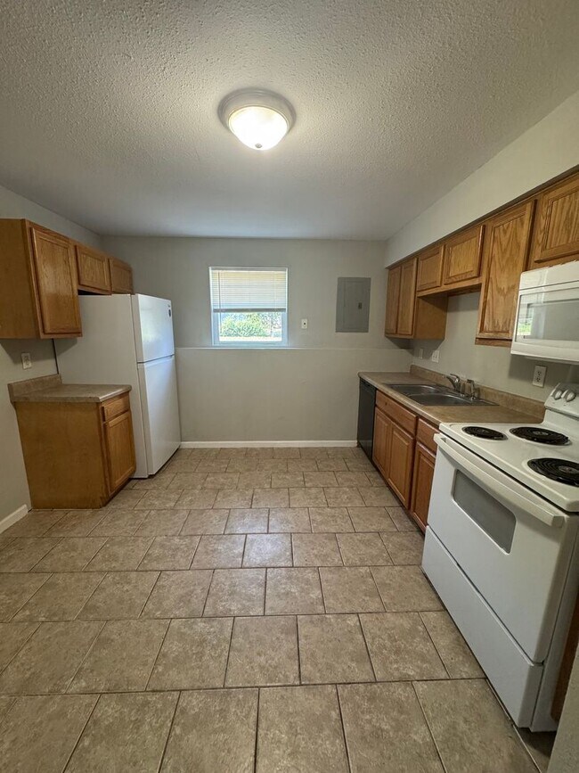 Building Photo - 4357 W Bellview Dr