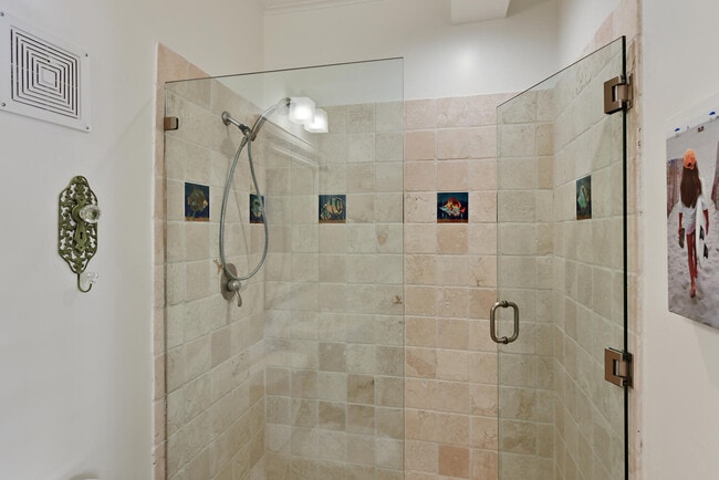 Building Photo - 250 S Ocean Blvd