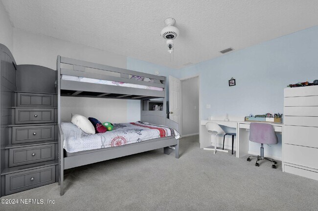 Building Photo - 2/2 St Johns living for Rent
