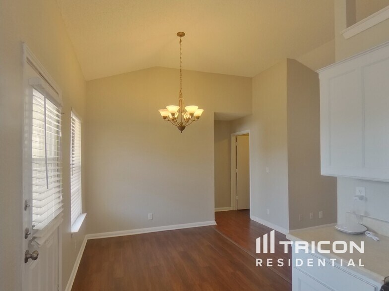 Building Photo - 6401 Freedom Ct
