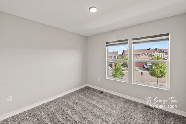Building Photo - 756 Brambleberry Hts