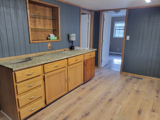 Building Photo - 895 W Schmitt Rd