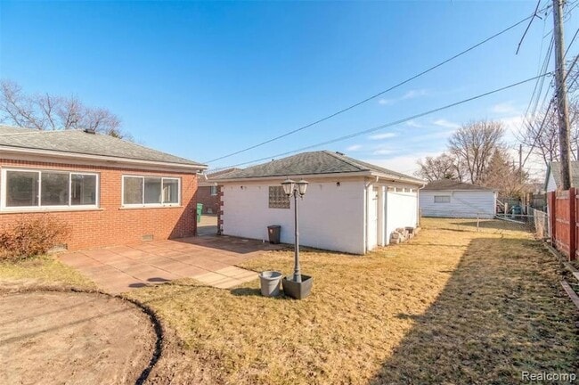 Building Photo - 21135 Virginia Ave