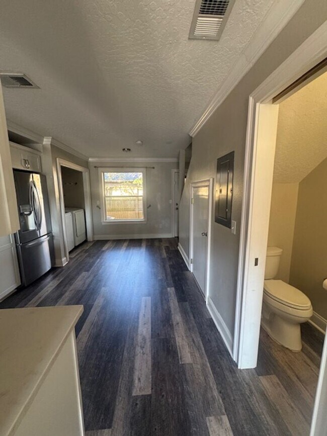 Building Photo - 1804 Shay Lin Court Niceville, FL 32578