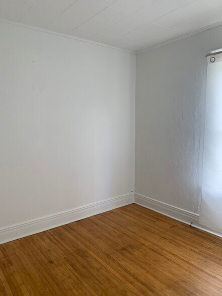 Building Photo - 36 Tremont Ave