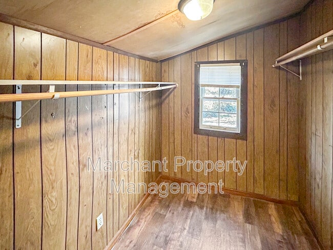 Building Photo - 1 Traction St