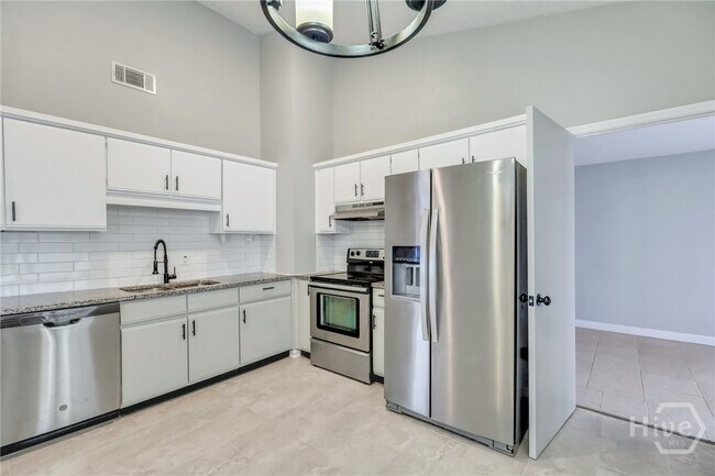 Building Photo - 34 Quail Forest Dr