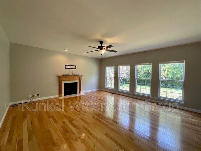 Building Photo - 3014 Roan Hill Dr
