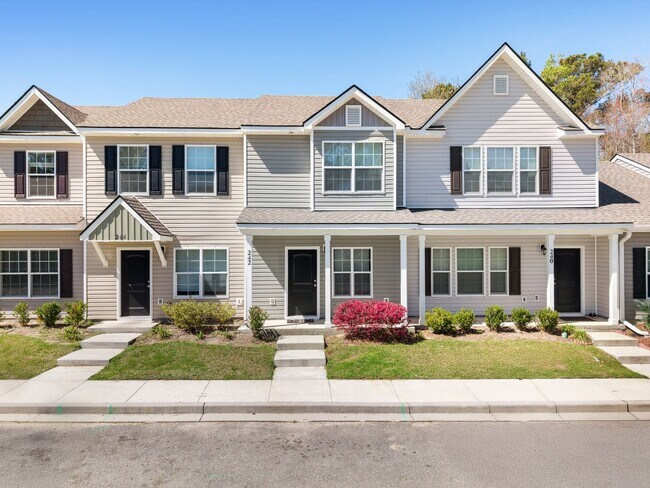 Building Photo - Move-In Ready 2BR Townhome in Beaufort – Don’t Miss This!