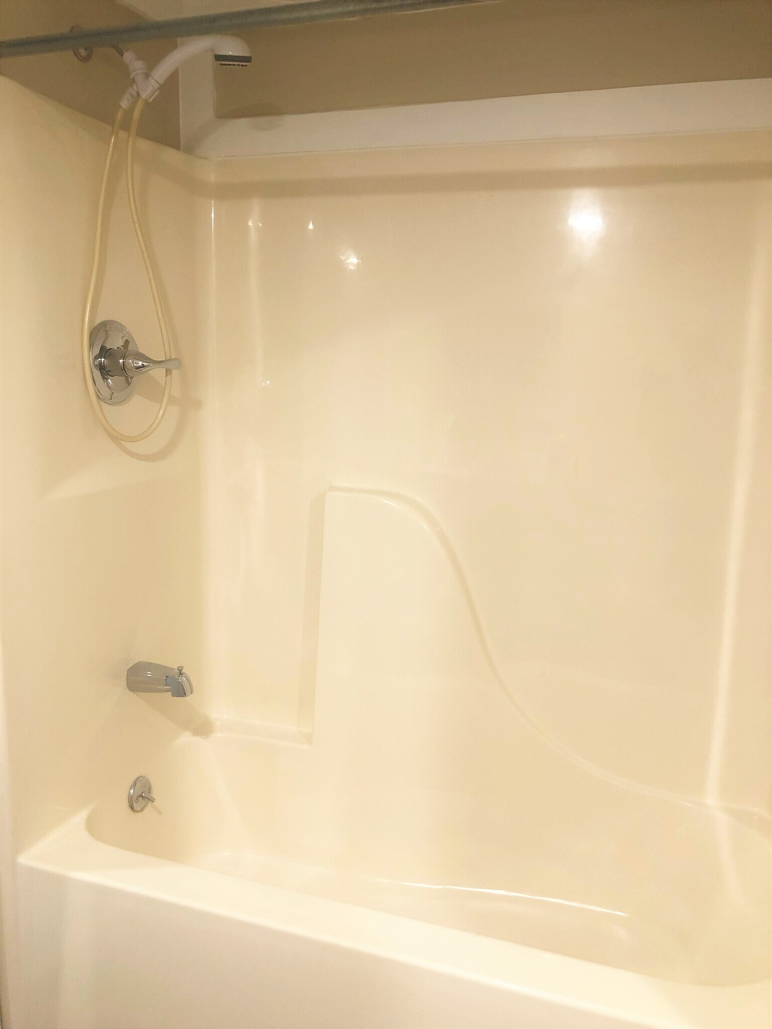 Main floor shower - 1808 Mikonda Dr