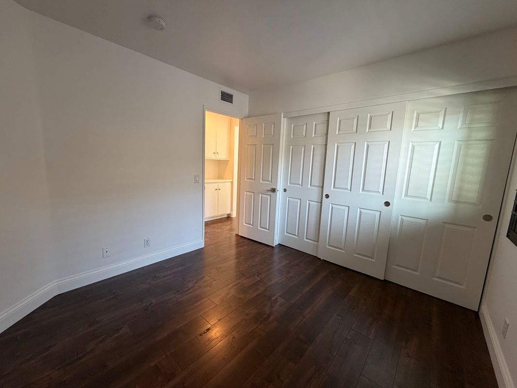Building Photo - 52 Via Brida